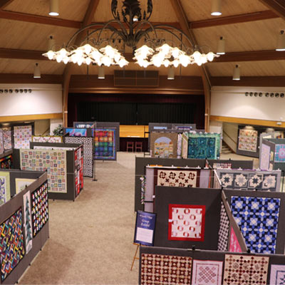 quilt-exhibit-overhead-view