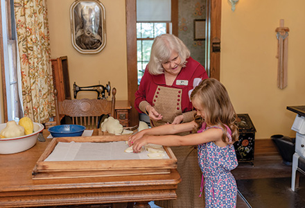 adult-volunteer-grime-home