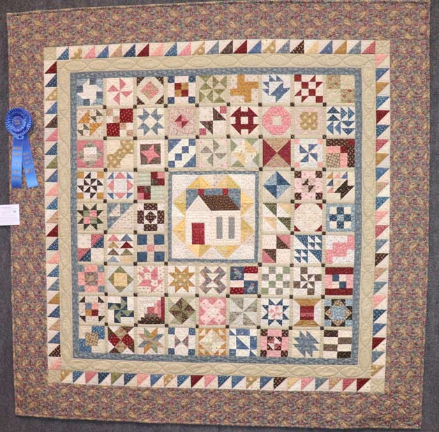 Schoolgirl-Sampler-SmallPieced-Quilt-winner-QuiltShow2025