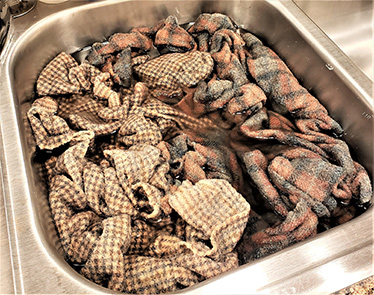 dying fabrics for hooking