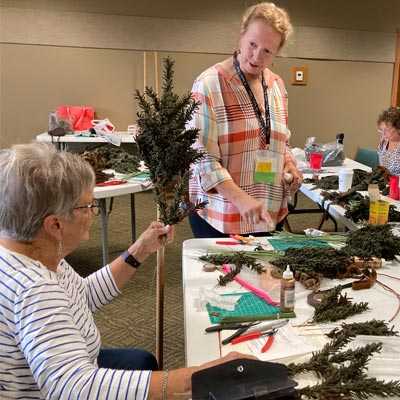 retreat-rug-hooking-students-wool-trees