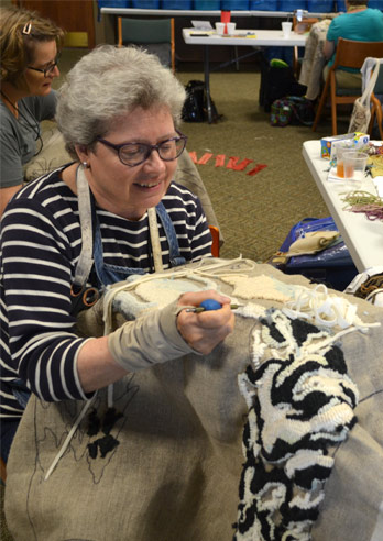 happy-rug-hooking-retreater