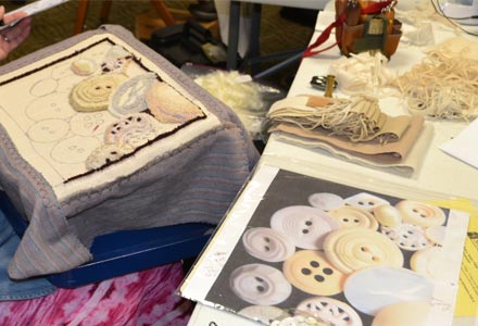 rug-hooking-buttons-upclose