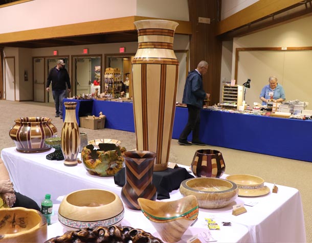 Award-of-Excellence-Woodcarvers-Show-2024-Harmon-table