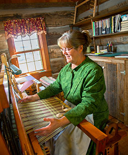  weaver-barn-frame-loom2