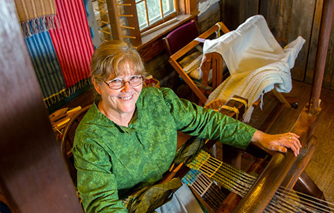 weaver-barn-frame-loom